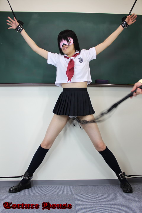 学園2045 精鋭女子学園 体罰4 1年V組 宇都宮真琴