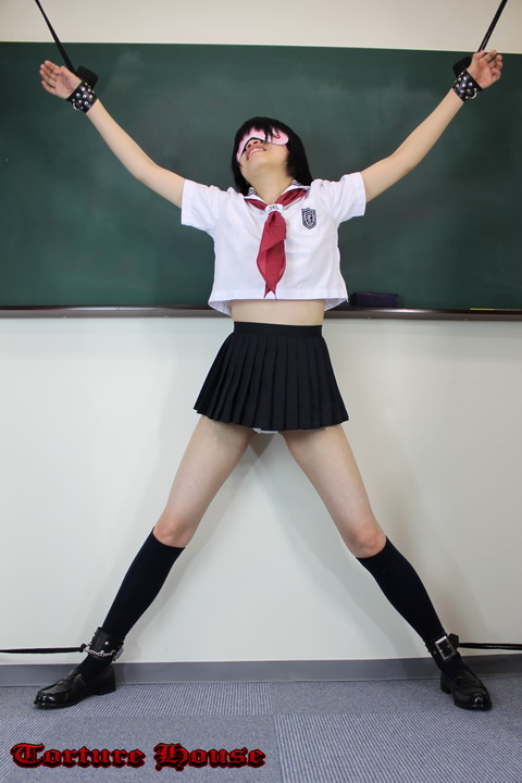 学園2045 精鋭女子学園 体罰4 1年V組 宇都宮真琴