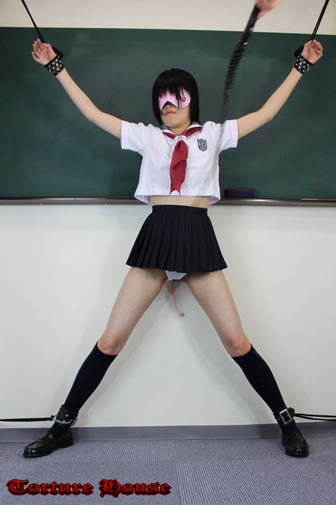 学園2045 精鋭女子学園 体罰4 1年V組 宇都宮真琴