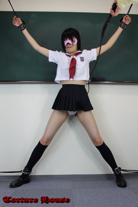 学園2045 精鋭女子学園 体罰4 1年V組 宇都宮真琴