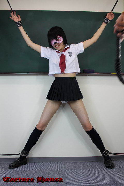 学園2045 精鋭女子学園 体罰4 1年V組 宇都宮真琴