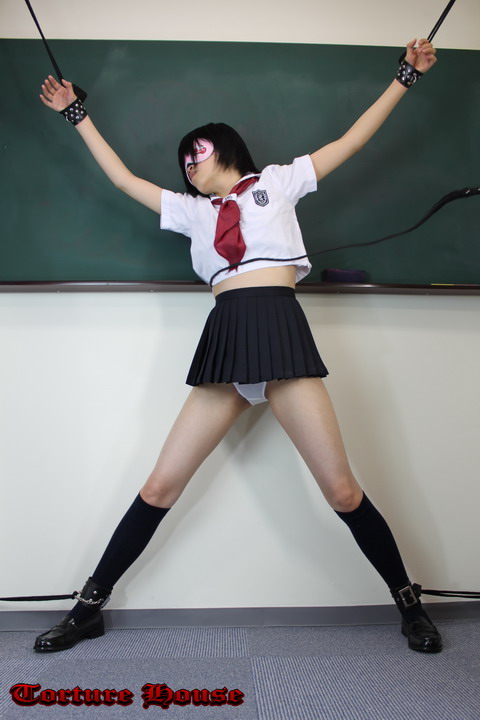 学園2045 精鋭女子学園 体罰4 1年V組 宇都宮真琴